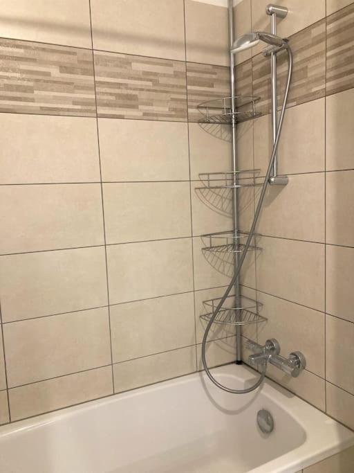 Appartement 87 M2 - 3 Chambres - 6 Personnes - Proche Paris - Parking Gratuit Asnières Esterno foto